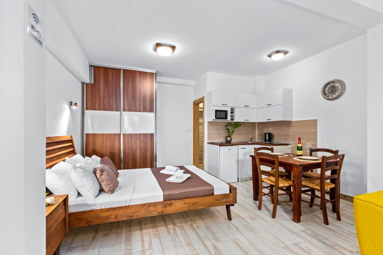 Apartments Casa Mia โกตอร์ ภายนอก รูปภาพ